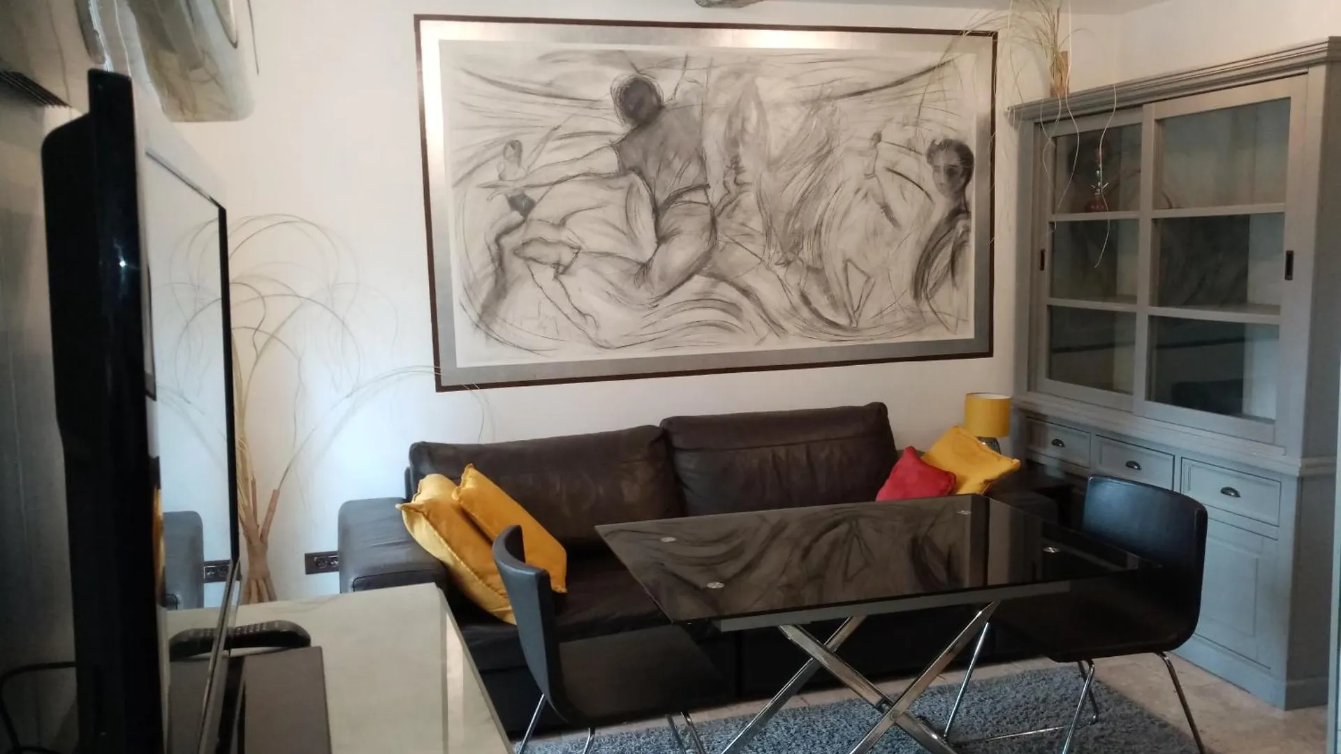 Fully Equipped 1-Bdrm Apartment Cours Mirabeau Aix En Provence 普罗旺斯地区艾克斯